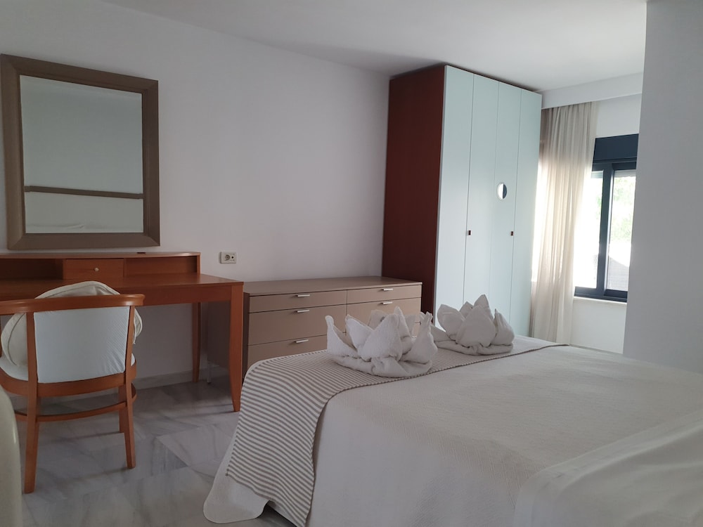 Elizabeth Suites