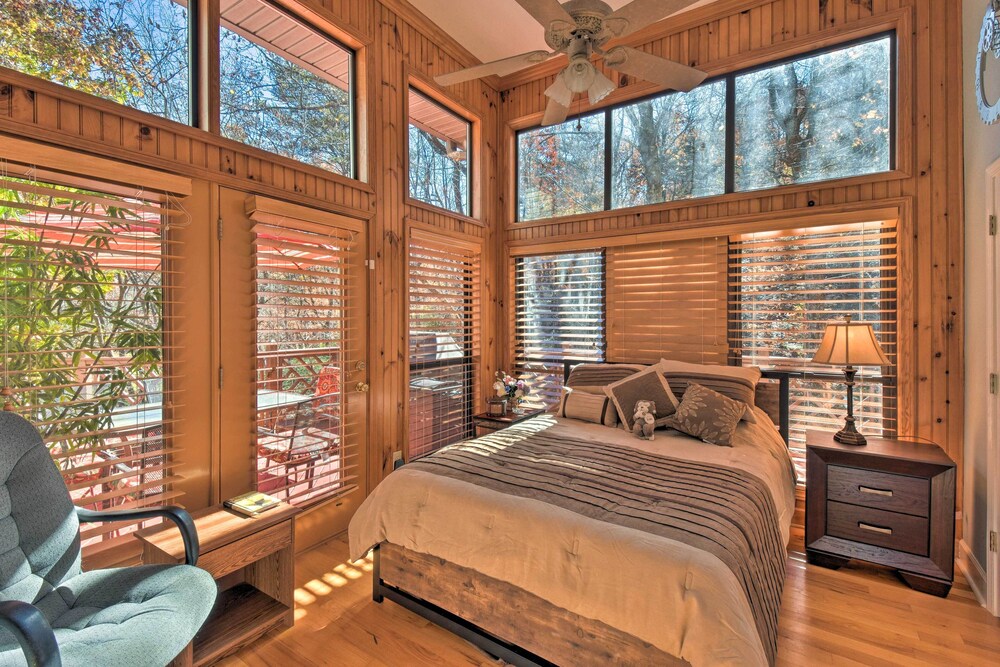 Beautiful Bent Tree Apt w/ Community Perks!