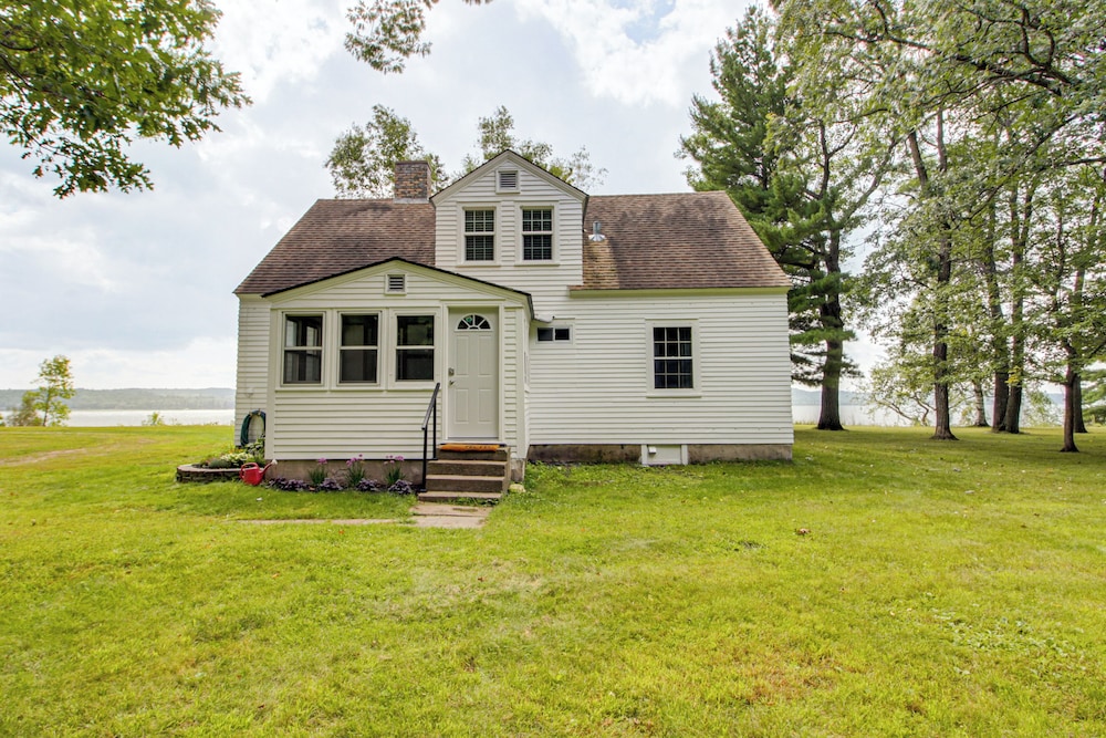 Hike, Boat, Hunt & Fish: Lake Alec Home w/ Dock!