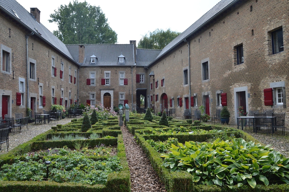 Villa in Mesch With Garden view 3