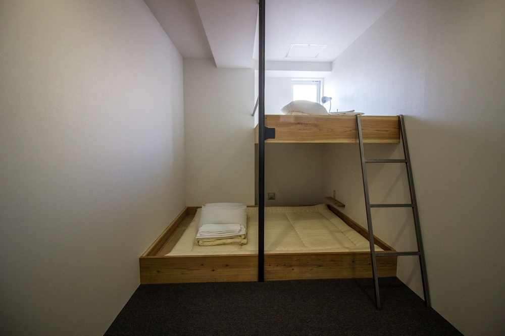 Santiago Guesthouse Hiroshima – Hostel