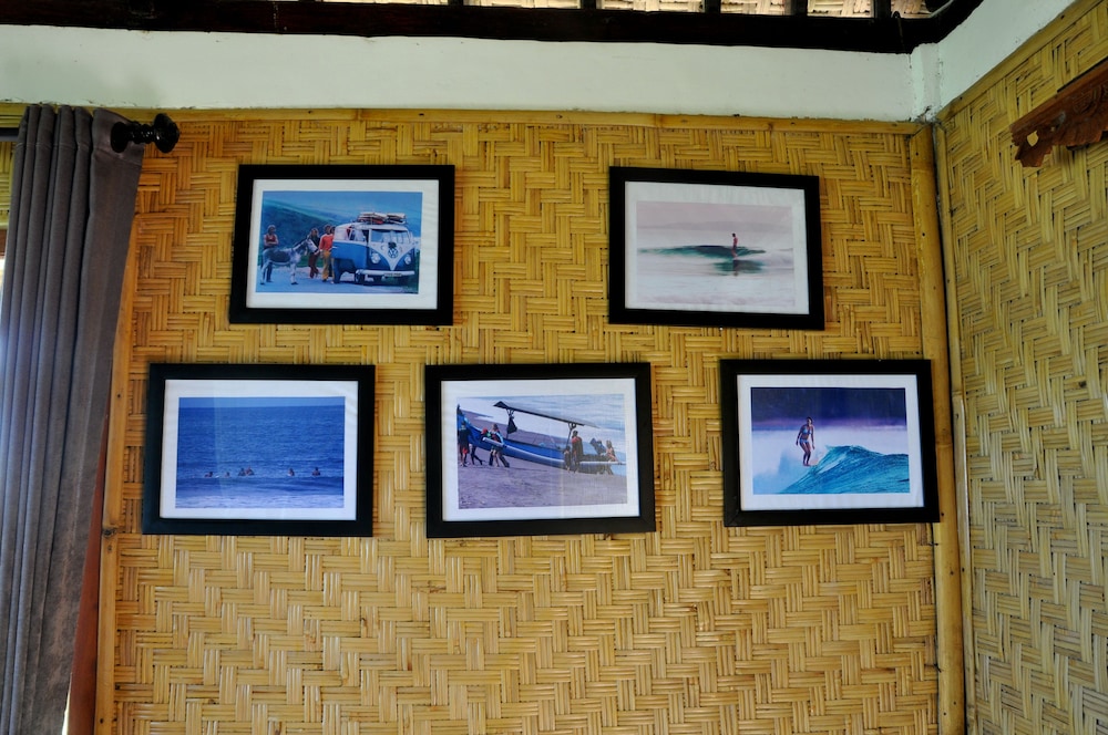 Dikaloha Medewi Surfcamp