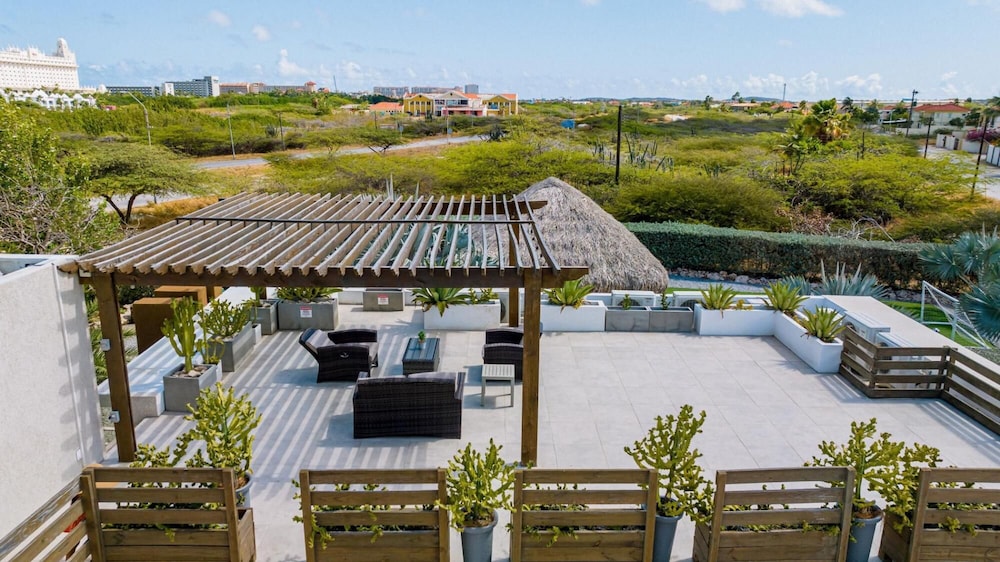 Koyari Modern Condos 3 w Private Roof Deck