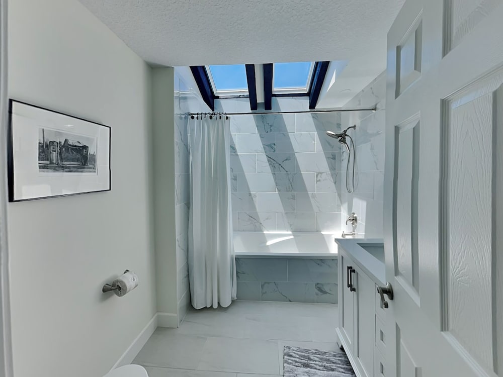 Dolphin View Oasis by Distinctive Beach Rentals