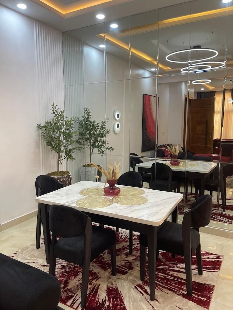 Spacious 2-bedroom apartment