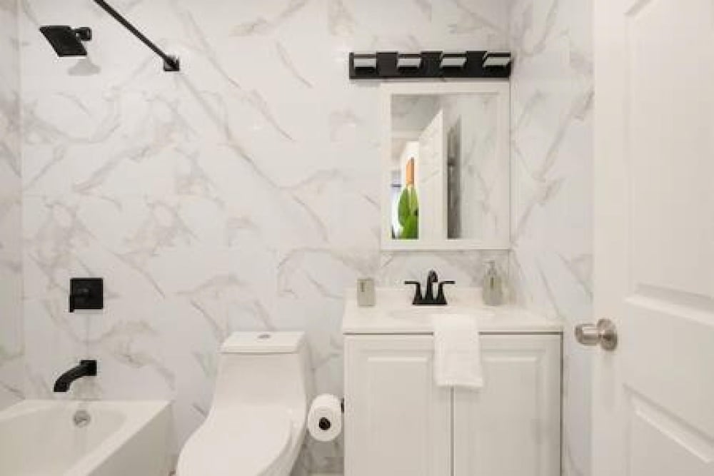 New Modern Studio UES W D
