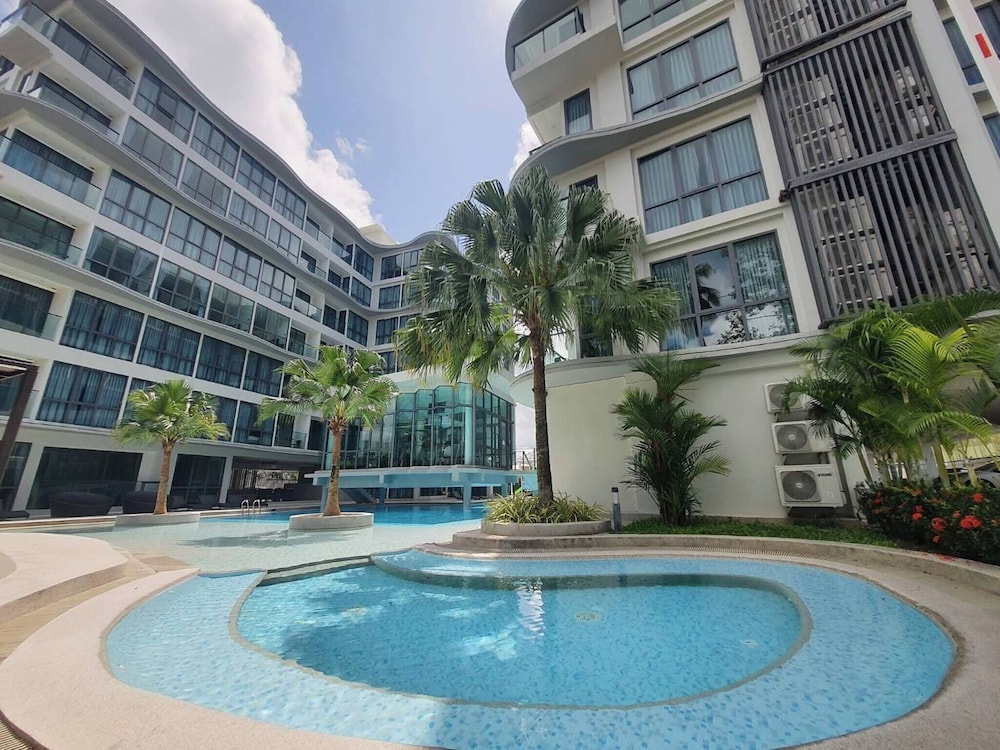 Stylish Bang Saray Apartment With Pool and Resort Facilities