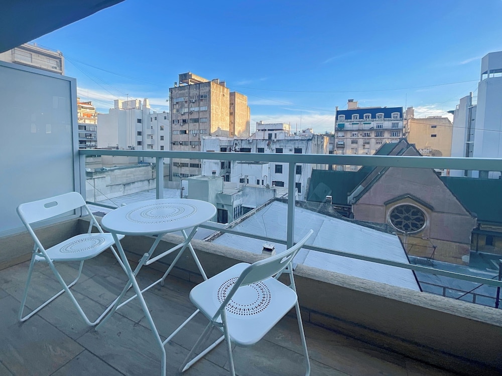 Ayres Suites Moreno