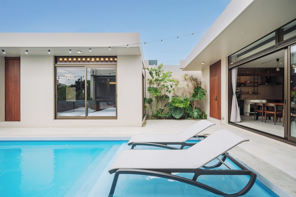 Reflexion Villas GLANZ