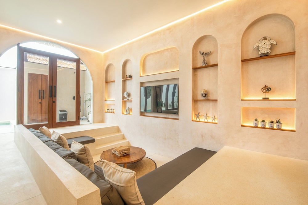 Sleek 2BR Villa, 5 Minutes to Bingin Beach