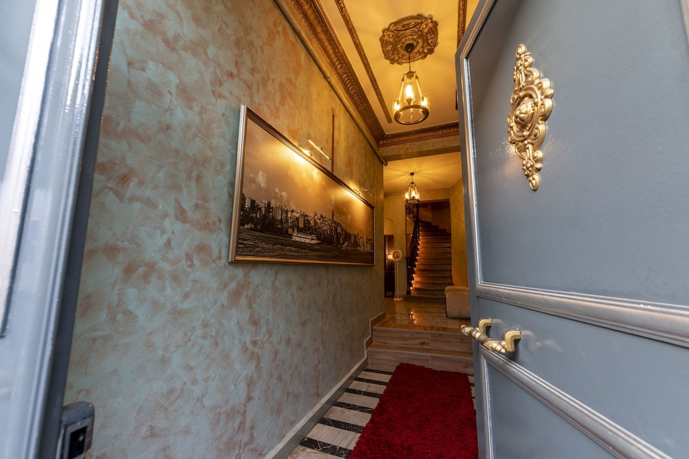 Royal Taksim Süitleri - Image 5