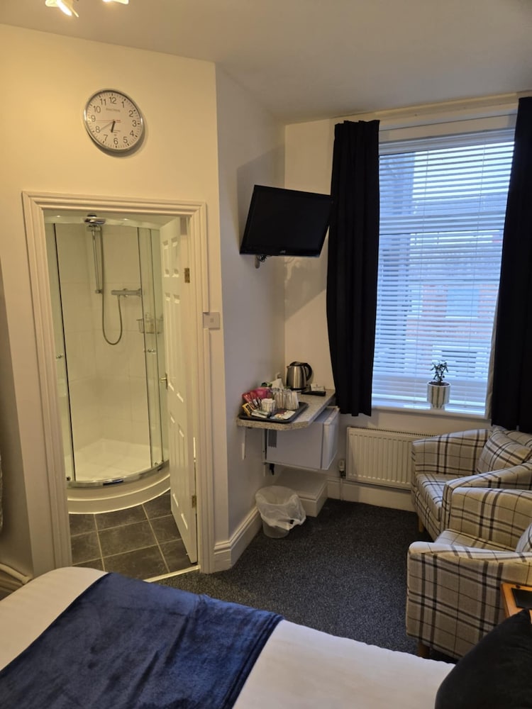 Q Accommodation