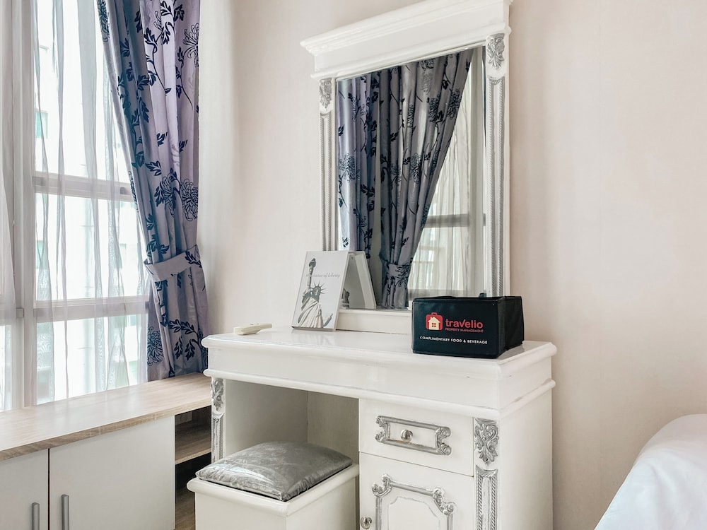 Good Deal And Restful 1Br At Apartment Thamrin Residence