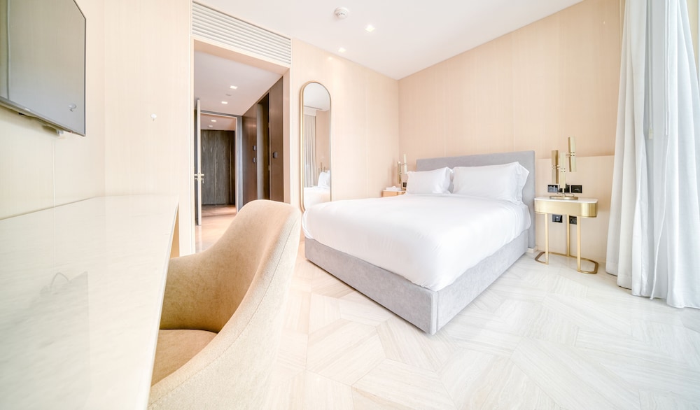 Five Palm Jumeirah Residences -Mint Stay