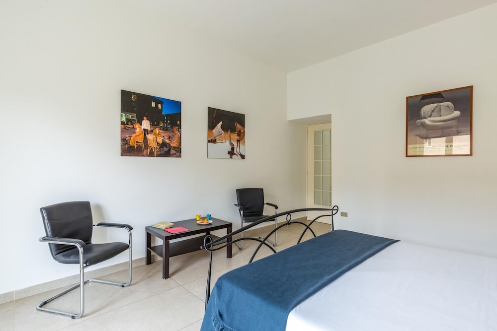Posillipo Bright Apartment With Parking Space