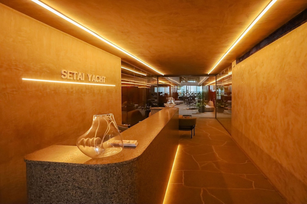 Setai Yacht Luxury - by Almare