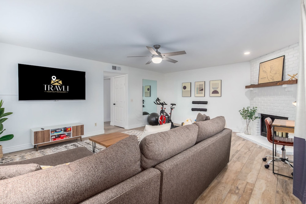 Modern Mesa Oasis Free Heated Pool Al-fresco Living