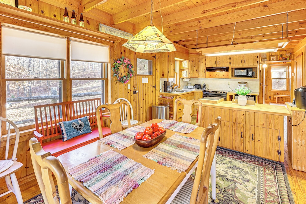 10 Mi to Sardis Lake: Home w/ Grill in Tuskahoma