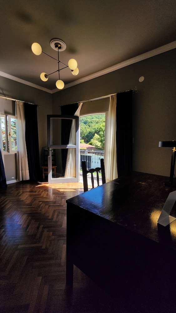 El Cerquero, Guest House
