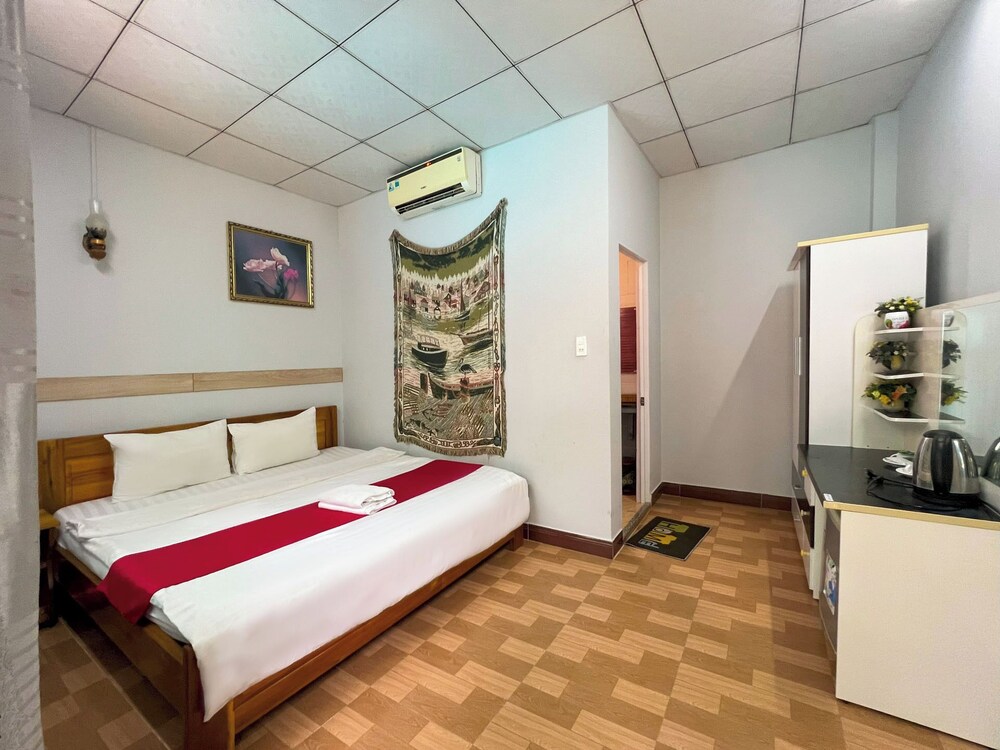 Sea Breeze Resort & Spa