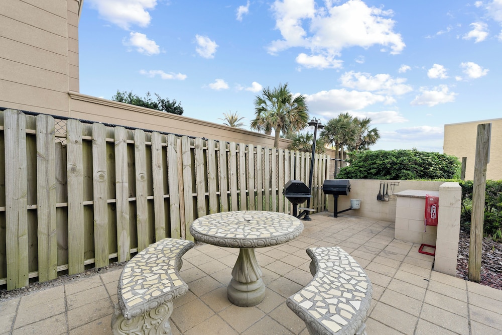 Beach Colony W7C - Covered Parking Included