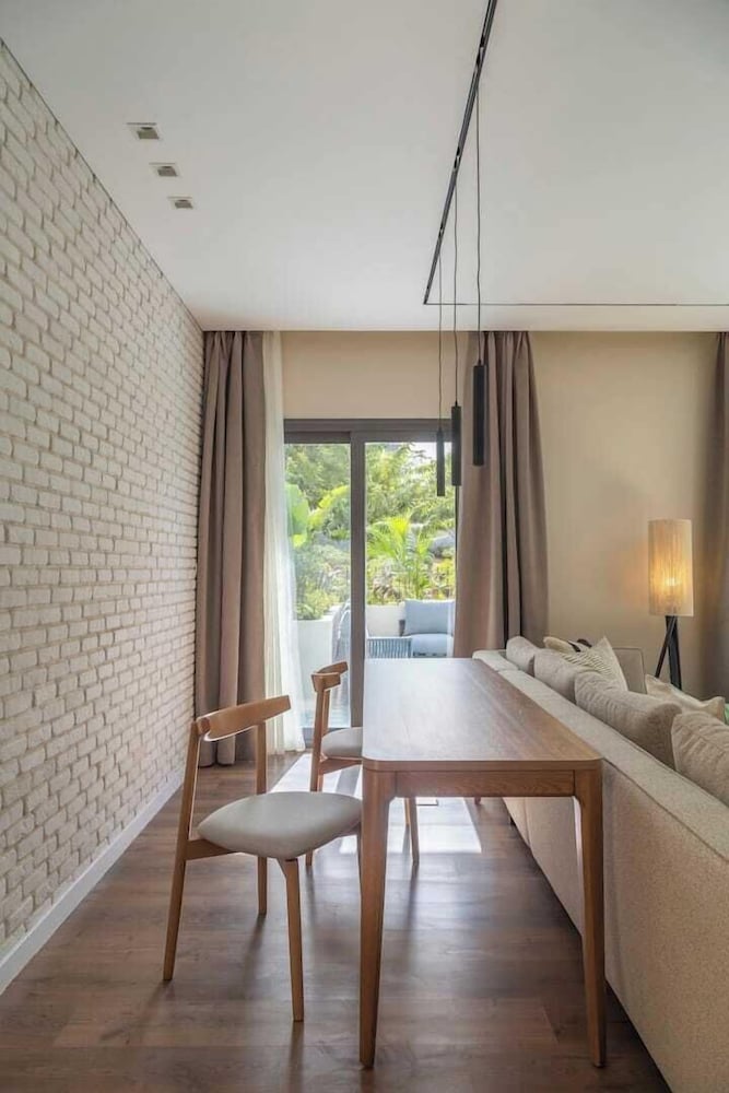 Rivera 2bedroom with Garden Eastown near EDNC Mall