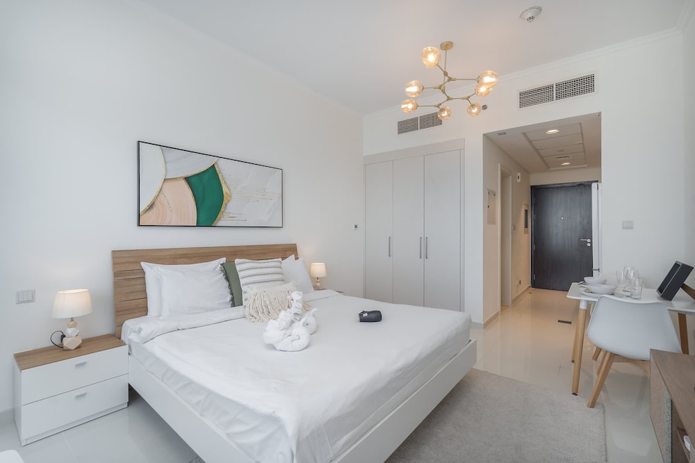 Majestic Studio in Damac Carson C