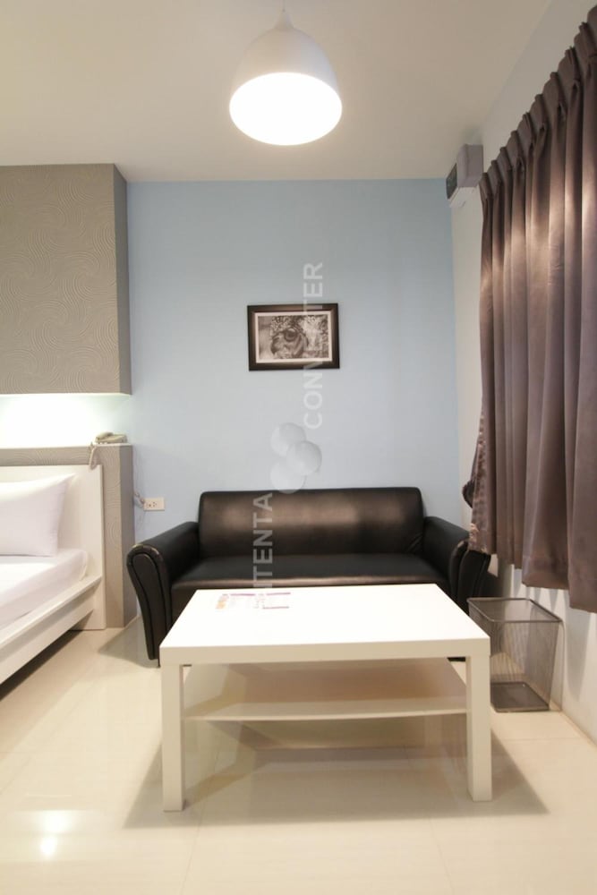 Eazy Motel Bangna