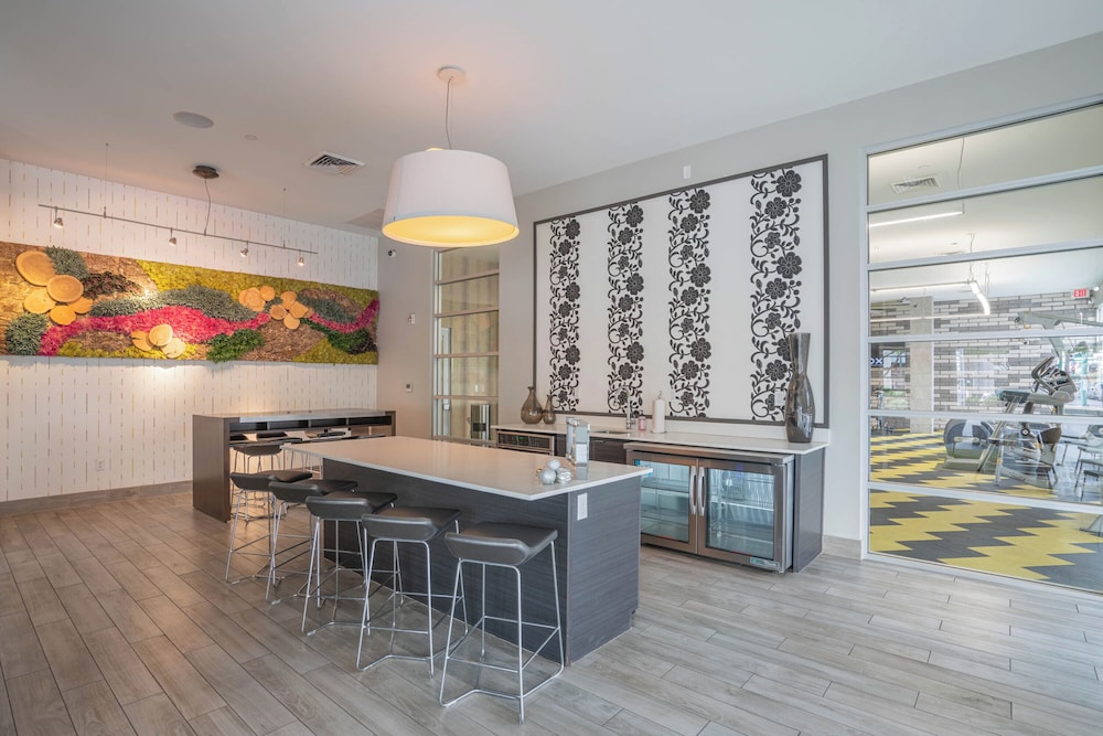 ROVE LIVING/KL - Linear