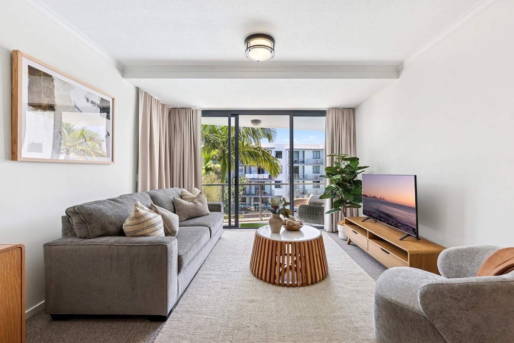 Coastal Escape Steps to Beach Full Resort Living