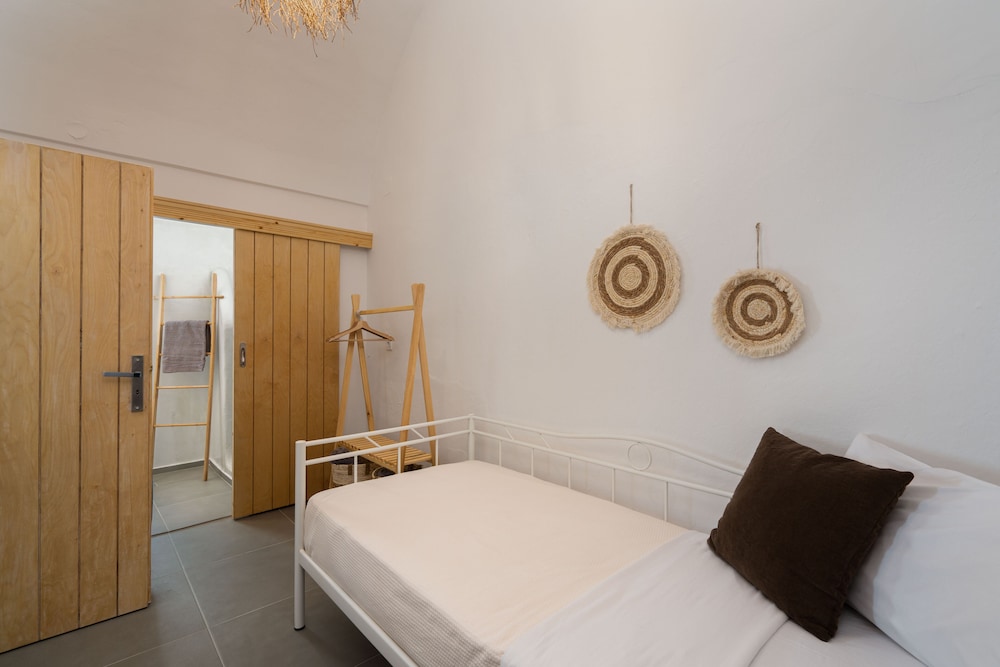 Villa Tholos with Private Jacuzzi photo 4