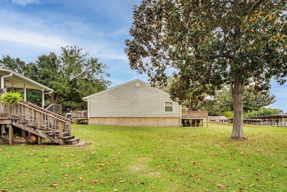 Lake Talquin Townhome at Whippoorwill Lodge!