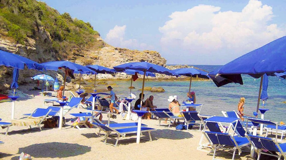 Capo d Arco en Rio — human