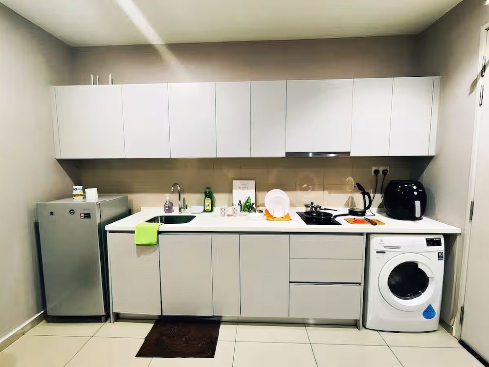 I-City Holiday KL Suites