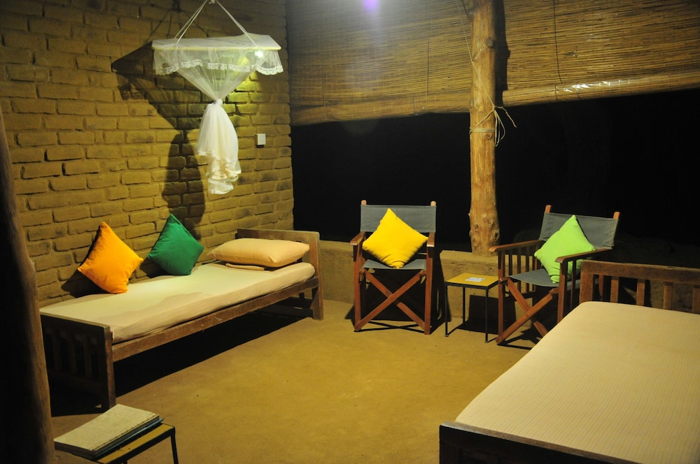 Back of Beyond - Safari Lodge Yala