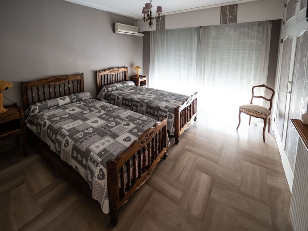 Apartment Near the Beaches Right in the Center Comfortable