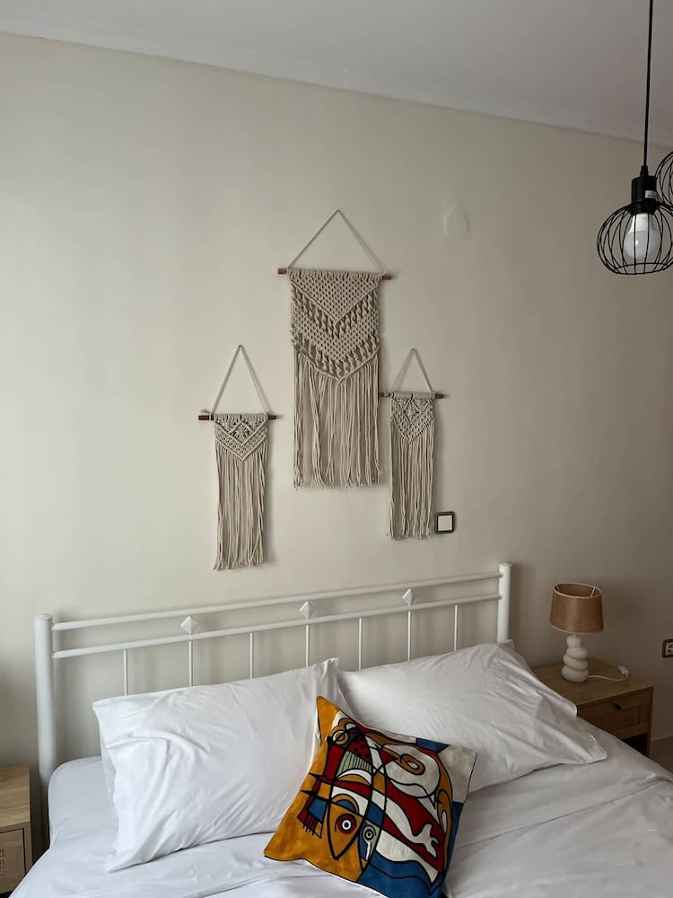 Cozy Apartment in Old Town Ano Polis