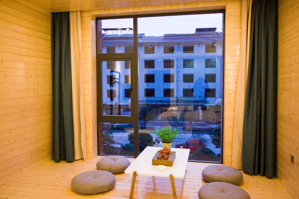 Jingshuihuajian Boutique Inn