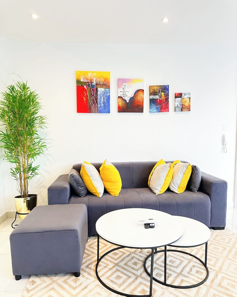 Loxwood Apartment