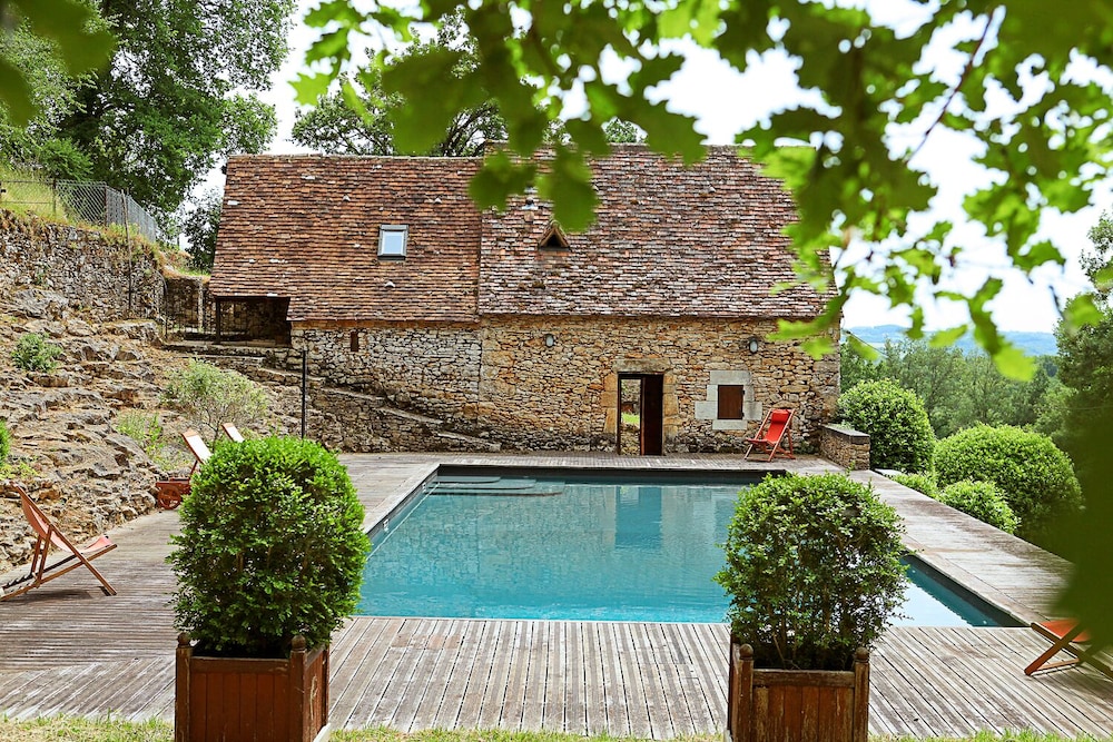 Chambre D'hôtes La Rossillonie