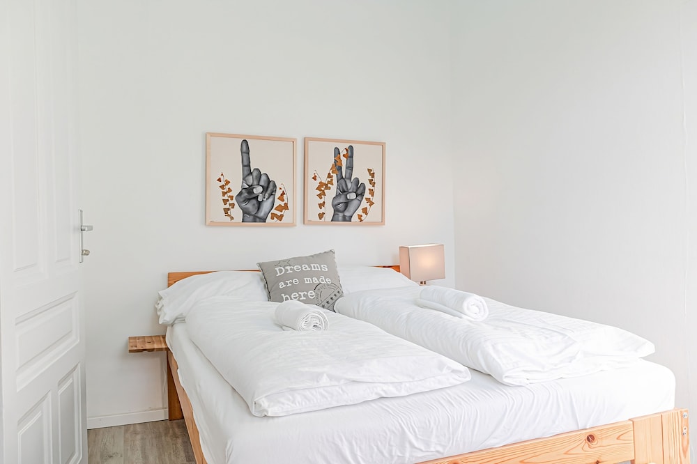 Spacious 2BR Apt Ideal for Longstays
