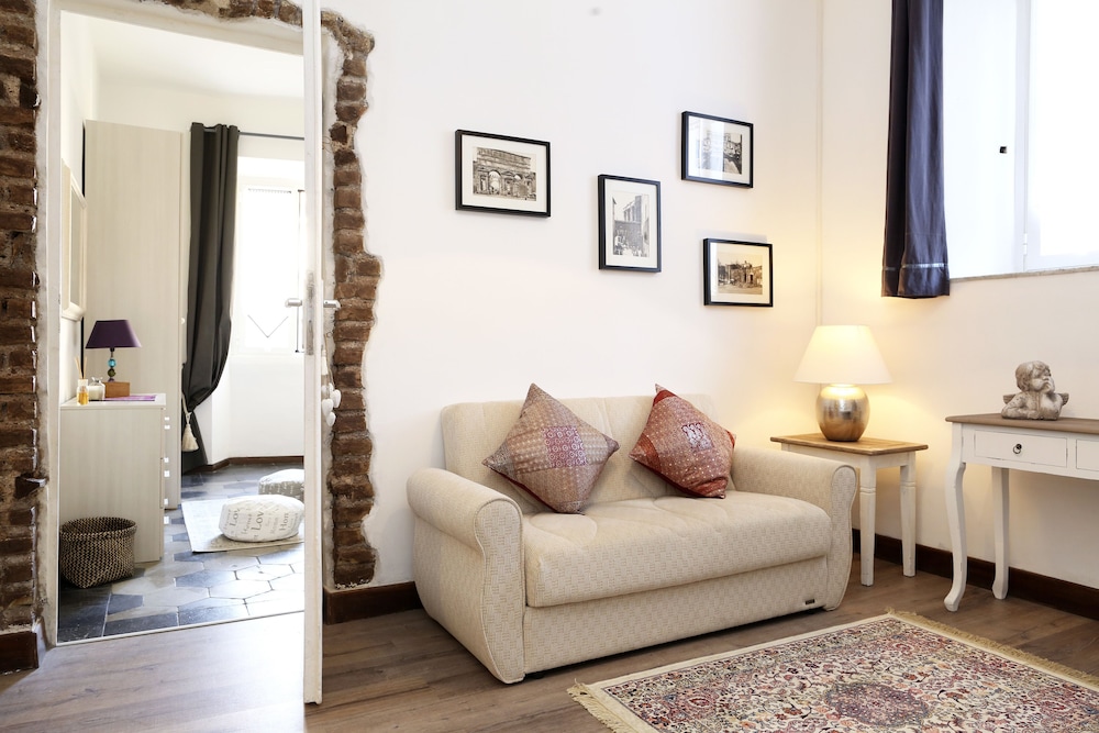 Roma holidays house