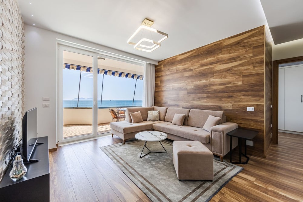 Tropicana Apartment Free Parking