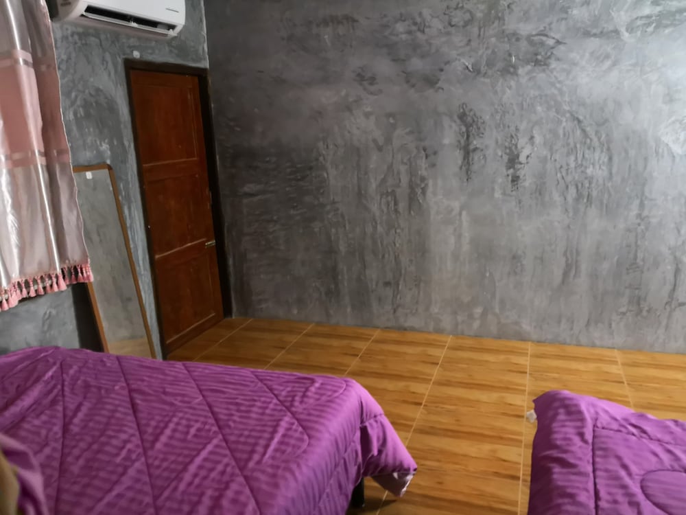 Baan Raiplaysoi Homestay