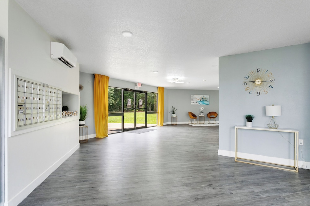 Oasis Apartment Homes