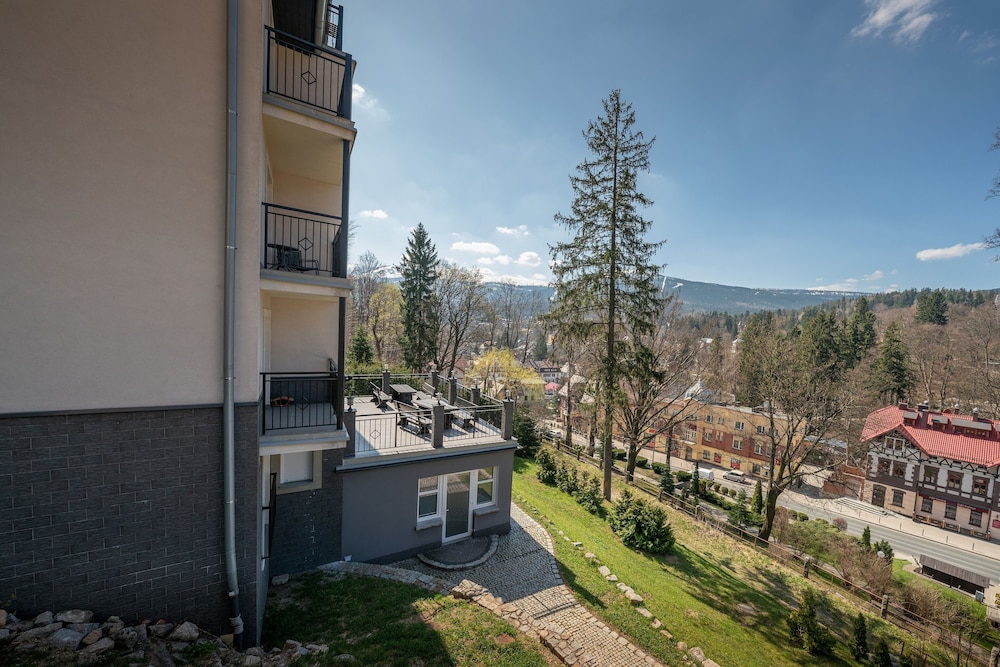RentPlanet - Apartamenty Grabskiego view 3