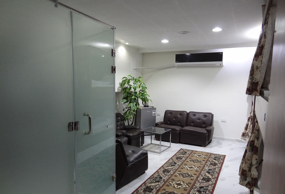 Gardenia Hotel - Hostel