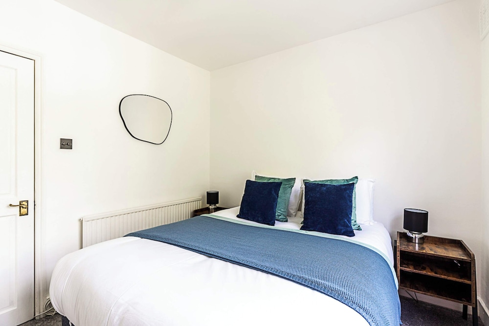 Stylish Hideaway Flat at Milton Park Highgate