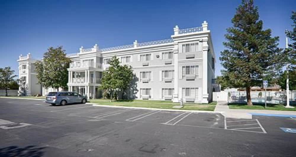 Los Banos Vacations - Best Western Executive Inn - Property Image 10