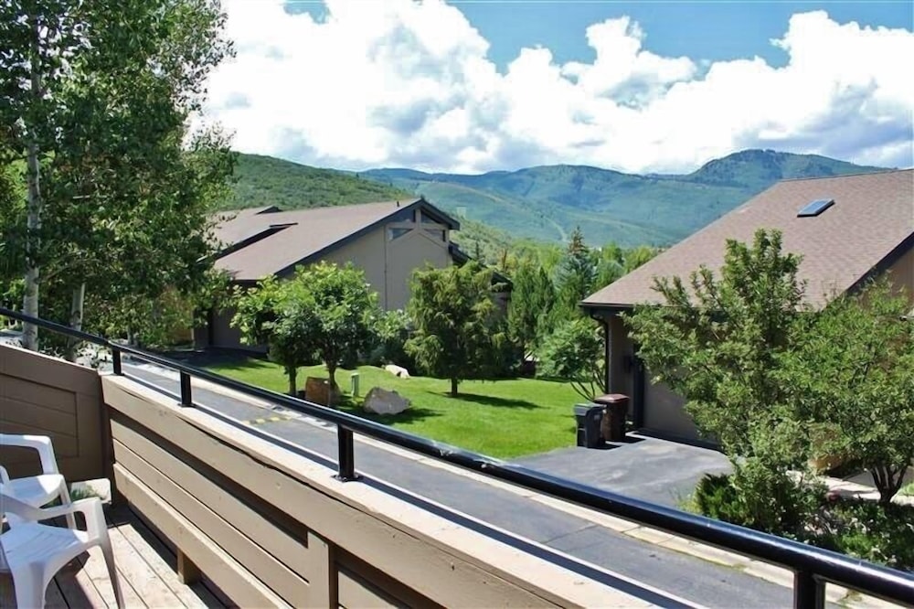 Mountain Retreat w/ Deck, 2 Mi to Park City Resort view 3